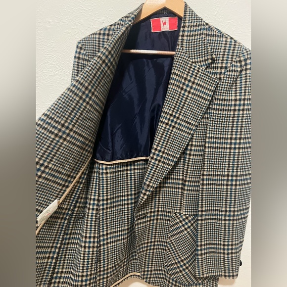 Vintage women’s wool blazer/jacket. - Picture 3 of 4